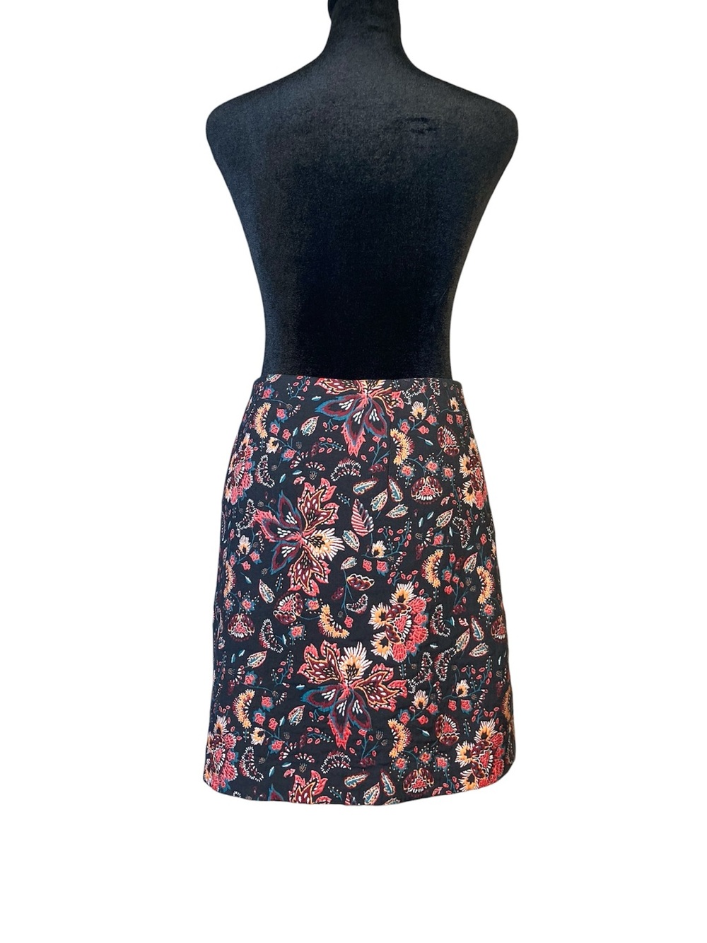 LOFT Pencil Skirt Black with Pink & Red Embroidered   Floral Size 0P - Picture 3 of 9